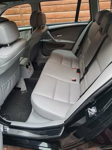 Черный БМВ 5 Серия, объемом двигателя 3 л и пробегом 305 тыс. км за 13000 $, фото 25 на Automoto.ua