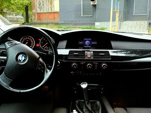 Черный БМВ 5 Серия, объемом двигателя 2 л и пробегом 418 тыс. км за 7800 $, фото 7 на Automoto.ua
