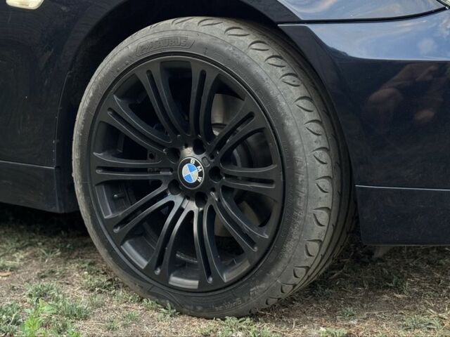 Черный БМВ 5 Серия, объемом двигателя 3 л и пробегом 363 тыс. км за 8300 $, фото 6 на Automoto.ua