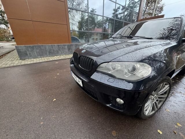 Черный БМВ 5 Серия, объемом двигателя 4.4 л и пробегом 203 тыс. км за 13500 $, фото 1 на Automoto.ua