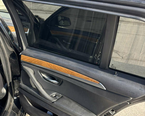 Черный БМВ 5 Серия, объемом двигателя 2 л и пробегом 275 тыс. км за 14000 $, фото 16 на Automoto.ua