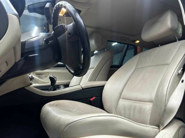 Черный БМВ 5 Серия, объемом двигателя 2 л и пробегом 334 тыс. км за 9800 $, фото 11 на Automoto.ua