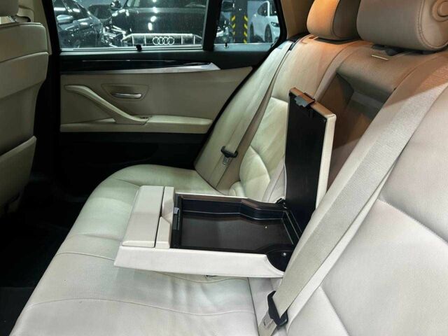 Черный БМВ 5 Серия, объемом двигателя 2 л и пробегом 334 тыс. км за 9800 $, фото 12 на Automoto.ua