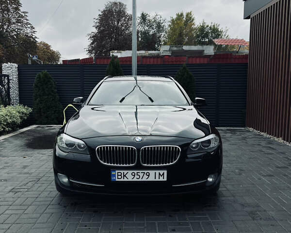 Черный БМВ 5 Серия, объемом двигателя 2 л и пробегом 320 тыс. км за 12000 $, фото 1 на Automoto.ua