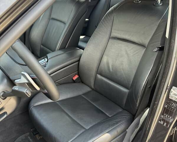 Черный БМВ 5 Серия, объемом двигателя 2 л и пробегом 350 тыс. км за 15000 $, фото 13 на Automoto.ua