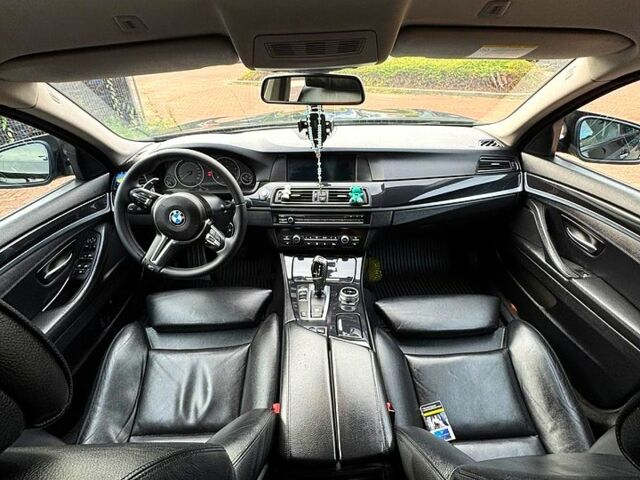 Чорний БМВ 5 Серія, об'ємом двигуна 2 л та пробігом 300 тис. км за 15000 $, фото 2 на Automoto.ua