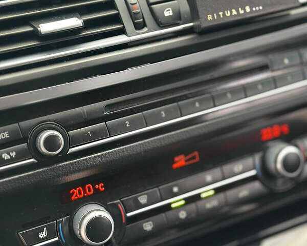 Чорний БМВ 5 Серія, об'ємом двигуна 2 л та пробігом 296 тис. км за 12222 $, фото 12 на Automoto.ua