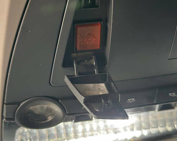 Чорний БМВ 5 Серія, об'ємом двигуна 2 л та пробігом 296 тис. км за 12222 $, фото 16 на Automoto.ua