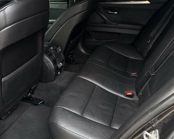 Чорний БМВ 5 Серія, об'ємом двигуна 2.98 л та пробігом 167 тис. км за 15100 $, фото 3 на Automoto.ua