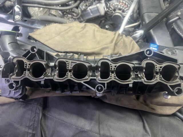 Чорний БМВ 5 Серія, об'ємом двигуна 2 л та пробігом 386 тис. км за 14500 $, фото 15 на Automoto.ua