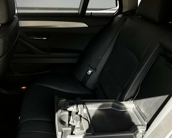 Черный БМВ 5 Серия, объемом двигателя 3 л и пробегом 324 тыс. км за 16950 $, фото 40 на Automoto.ua