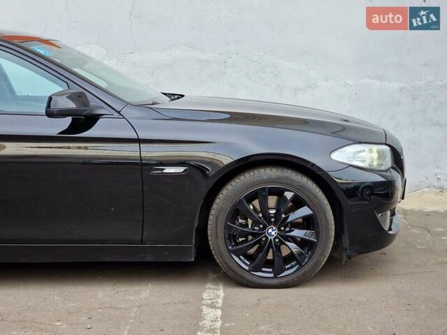 Черный БМВ 5 Серия, объемом двигателя 3 л и пробегом 341 тыс. км за 15990 $, фото 16 на Automoto.ua