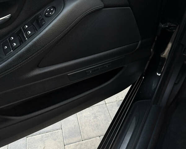 Черный БМВ 5 Серия, объемом двигателя 3 л и пробегом 324 тыс. км за 16950 $, фото 18 на Automoto.ua