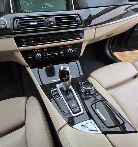 Черный БМВ 5 Серия, объемом двигателя 2.99 л и пробегом 232 тыс. км за 23000 $, фото 6 на Automoto.ua