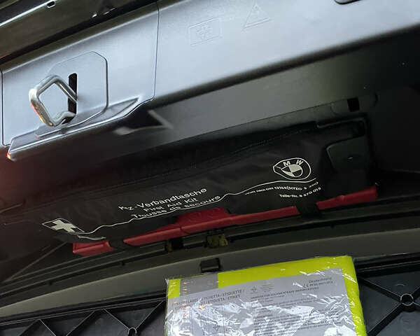 Черный БМВ 5 Серия, объемом двигателя 2 л и пробегом 272 тыс. км за 15900 $, фото 10 на Automoto.ua