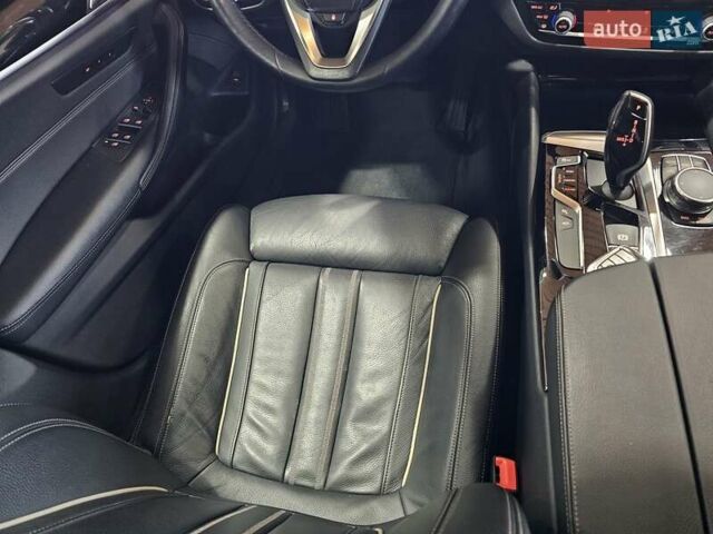 Черный БМВ 5 Серия, объемом двигателя 3 л и пробегом 205 тыс. км за 31999 $, фото 47 на Automoto.ua