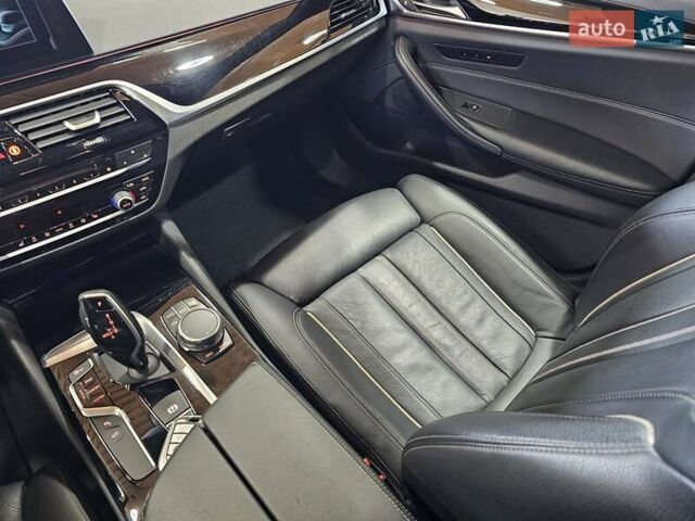 Черный БМВ 5 Серия, объемом двигателя 3 л и пробегом 205 тыс. км за 31999 $, фото 46 на Automoto.ua