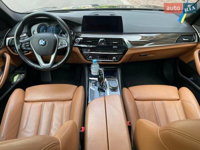 Чорний БМВ 5 Серія, об'ємом двигуна 2 л та пробігом 190 тис. км за 28900 $, фото 12 на Automoto.ua
