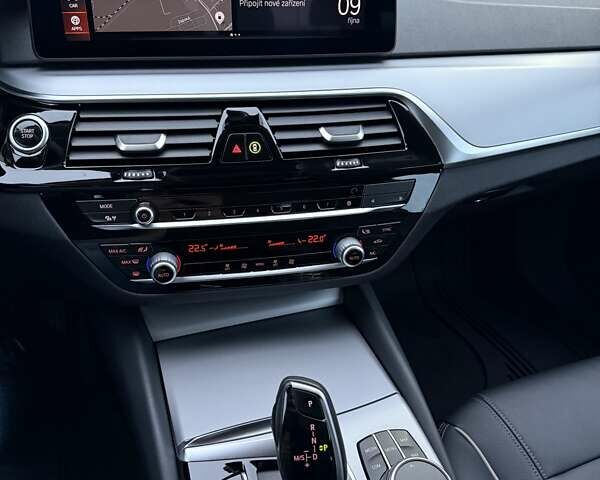 Чорний БМВ 5 Серія, об'ємом двигуна 2.99 л та пробігом 139 тис. км за 26057 $, фото 11 на Automoto.ua