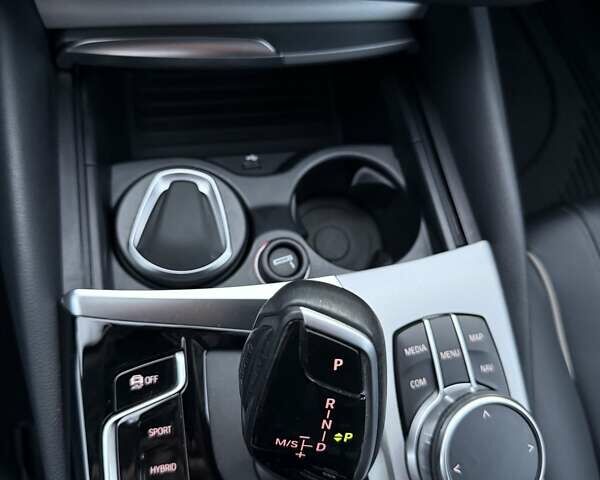 Чорний БМВ 5 Серія, об'ємом двигуна 2.99 л та пробігом 139 тис. км за 26057 $, фото 10 на Automoto.ua