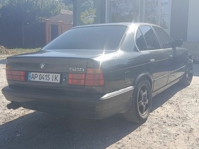 Черный БМВ 5 Серия, объемом двигателя 2 л и пробегом 350 тыс. км за 1800 $, фото 4 на Automoto.ua