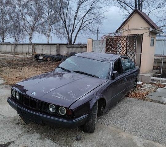 Фиолетовый БМВ 5 Серия, объемом двигателя 2 л и пробегом 420 тыс. км за 600 $, фото 2 на Automoto.ua