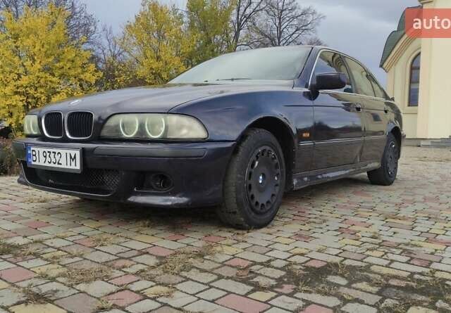 Фиолетовый БМВ 5 Серия, объемом двигателя 1.99 л и пробегом 400 тыс. км за 4000 $, фото 1 на Automoto.ua