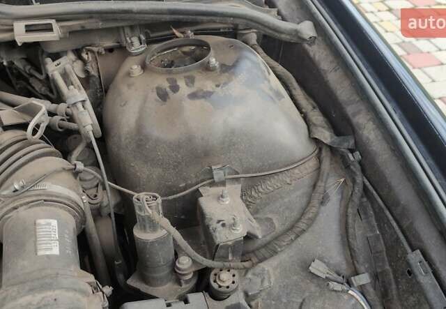 Фиолетовый БМВ 5 Серия, объемом двигателя 1.99 л и пробегом 400 тыс. км за 4000 $, фото 10 на Automoto.ua