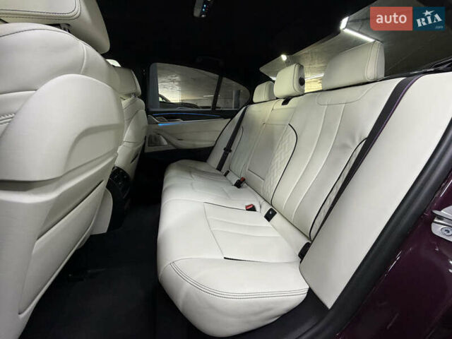 Фиолетовый БМВ 5 Серия, объемом двигателя 3 л и пробегом 27 тыс. км за 60000 $, фото 22 на Automoto.ua