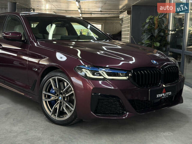 Фиолетовый БМВ 5 Серия, объемом двигателя 3 л и пробегом 27 тыс. км за 60000 $, фото 3 на Automoto.ua