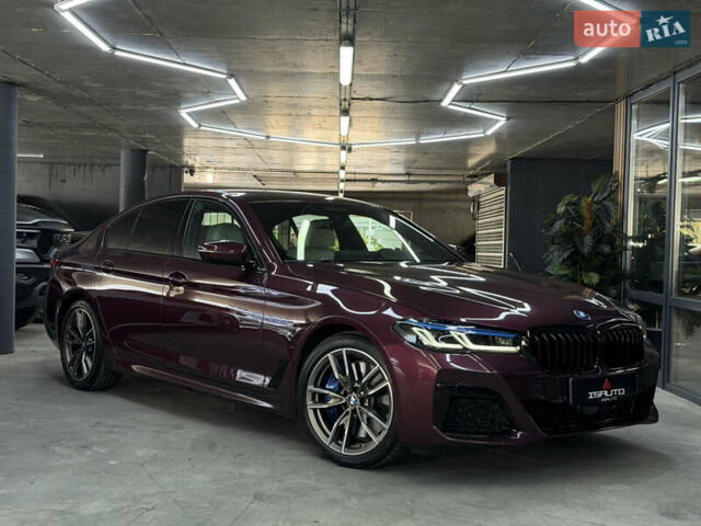 Фиолетовый БМВ 5 Серия, объемом двигателя 3 л и пробегом 27 тыс. км за 60000 $, фото 1 на Automoto.ua