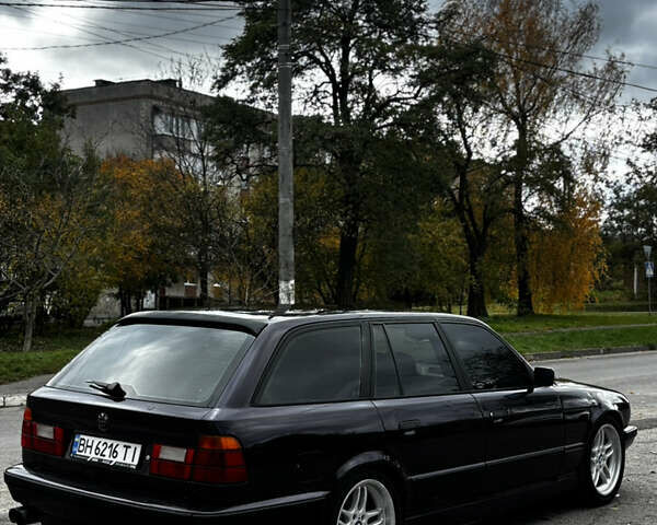 Фиолетовый БМВ 5 Серия, объемом двигателя 2.49 л и пробегом 400 тыс. км за 2800 $, фото 3 на Automoto.ua