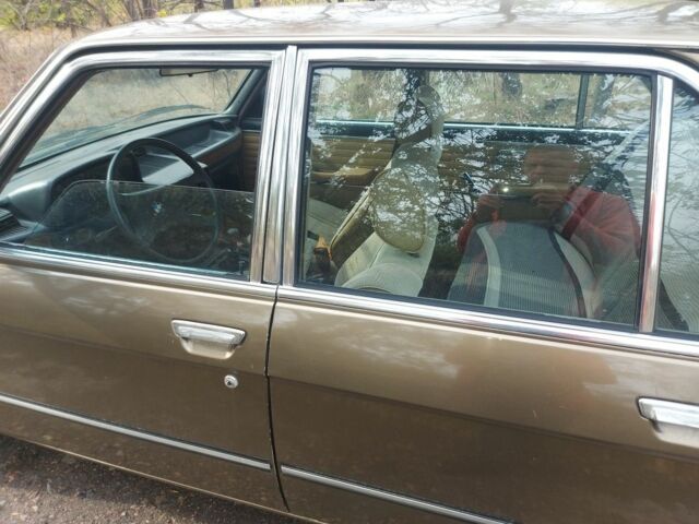 Коричневый БМВ 5 Серия, объемом двигателя 2 л и пробегом 200 тыс. км за 1800 $, фото 3 на Automoto.ua