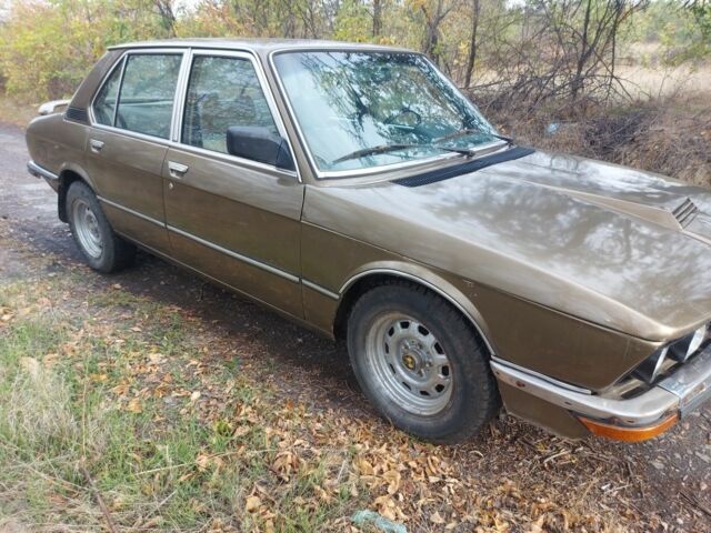 Коричневый БМВ 5 Серия, объемом двигателя 2 л и пробегом 200 тыс. км за 1800 $, фото 2 на Automoto.ua