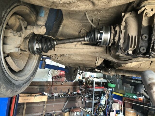 Коричневий БМВ 5 Серія, об'ємом двигуна 3 л та пробігом 360 тис. км за 1700 $, фото 6 на Automoto.ua