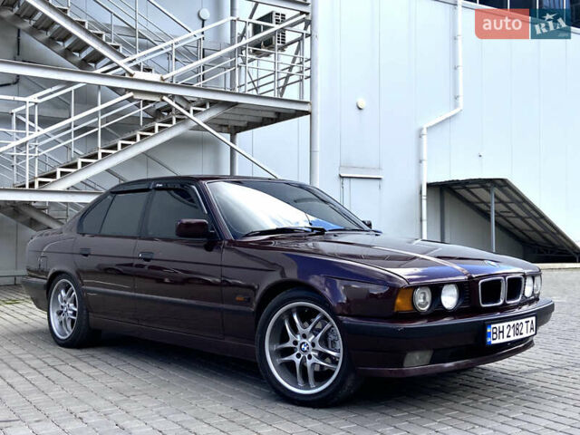 Коричневый БМВ 5 Серия, объемом двигателя 2 л и пробегом 300 тыс. км за 4500 $, фото 5 на Automoto.ua