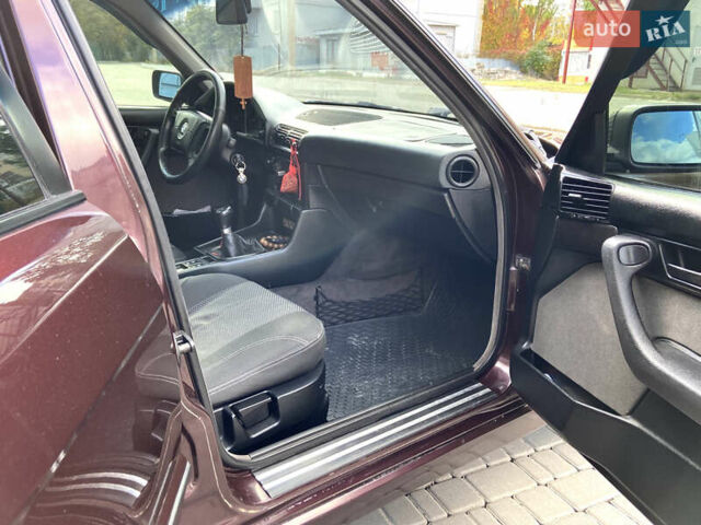 Коричневый БМВ 5 Серия, объемом двигателя 2 л и пробегом 300 тыс. км за 4500 $, фото 11 на Automoto.ua