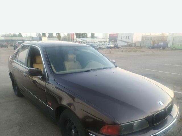 Коричневый БМВ 5 Серия, объемом двигателя 2.5 л и пробегом 316 тыс. км за 2500 $, фото 1 на Automoto.ua