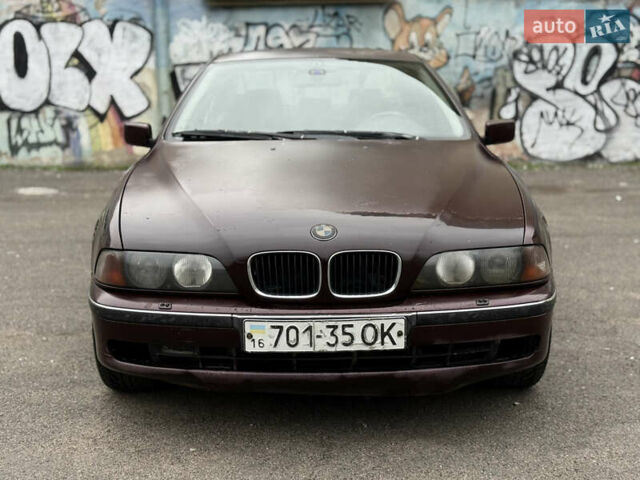 Коричневий БМВ 5 Серія, об'ємом двигуна 2.5 л та пробігом 300 тис. км за 3000 $, фото 1 на Automoto.ua