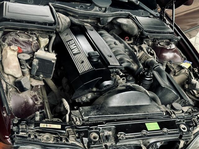 Коричневый БМВ 5 Серия, объемом двигателя 2.5 л и пробегом 377 тыс. км за 3400 $, фото 9 на Automoto.ua