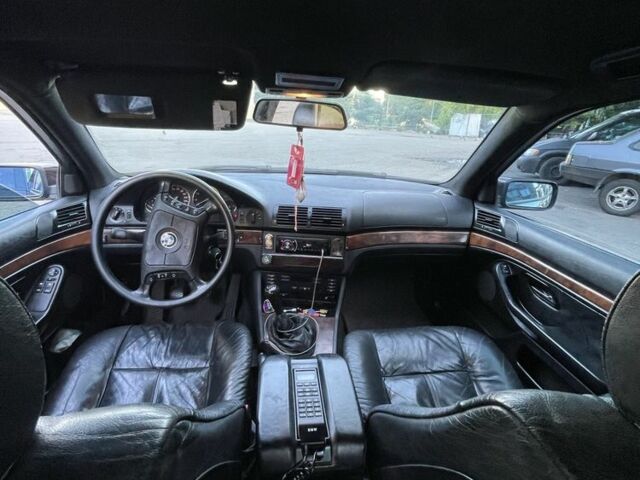 Коричневый БМВ 5 Серия, объемом двигателя 2.5 л и пробегом 380 тыс. км за 5000 $, фото 4 на Automoto.ua