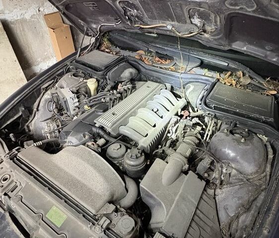 Коричневый БМВ 5 Серия, объемом двигателя 2 л и пробегом 1 тыс. км за 1800 $, фото 1 на Automoto.ua