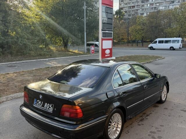 Коричневый БМВ 5 Серия, объемом двигателя 0 л и пробегом 350 тыс. км за 1350 $, фото 1 на Automoto.ua