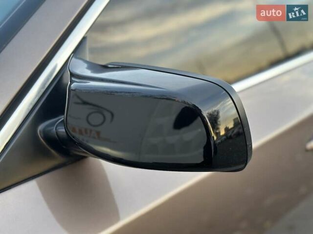 Коричневый БМВ 5 Серия, объемом двигателя 2 л и пробегом 262 тыс. км за 7900 $, фото 5 на Automoto.ua