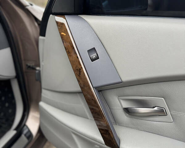 Коричневый БМВ 5 Серия, объемом двигателя 2.5 л и пробегом 275 тыс. км за 7850 $, фото 45 на Automoto.ua