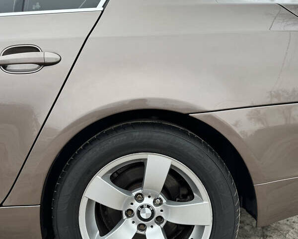 Коричневый БМВ 5 Серия, объемом двигателя 2.5 л и пробегом 275 тыс. км за 7850 $, фото 26 на Automoto.ua