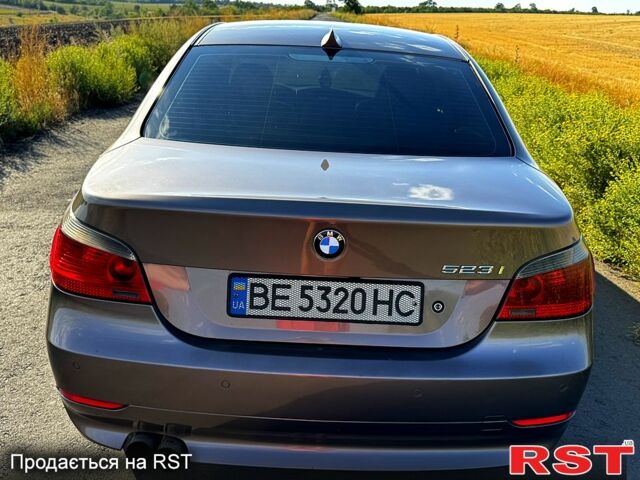 Коричневый БМВ 5 Серия, объемом двигателя 2.5 л и пробегом 252 тыс. км за 8300 $, фото 1 на Automoto.ua