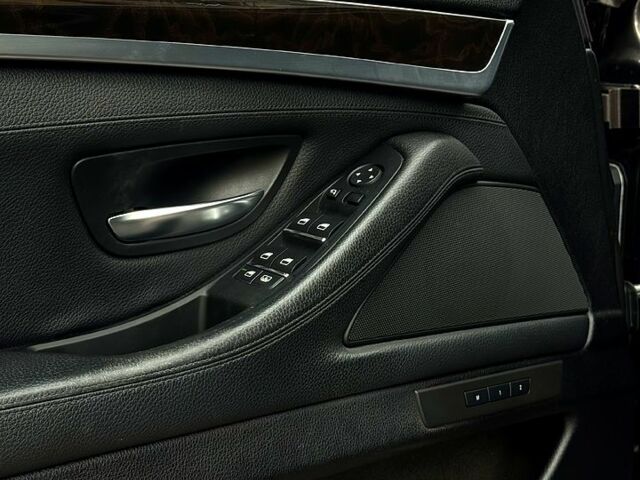 Коричневий БМВ 5 Серія, об'ємом двигуна 3 л та пробігом 199 тис. км за 13000 $, фото 3 на Automoto.ua