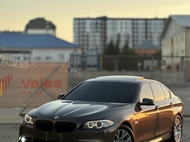 Коричневый БМВ 5 Серия, объемом двигателя 3 л и пробегом 285 тыс. км за 15800 $, фото 1 на Automoto.ua