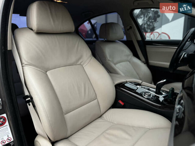 БМВ 5 Серия 2012 в Житомире на Automoto.ua Коричневый БМВ 5 Серия, объемом двигателя 2 л и пробегом 228 тыс. км за 12999 $, фото 45 на Automoto.ua